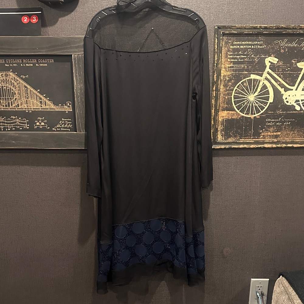 Anita Zofia Elegant Black and Blue Long Sleeve Dress